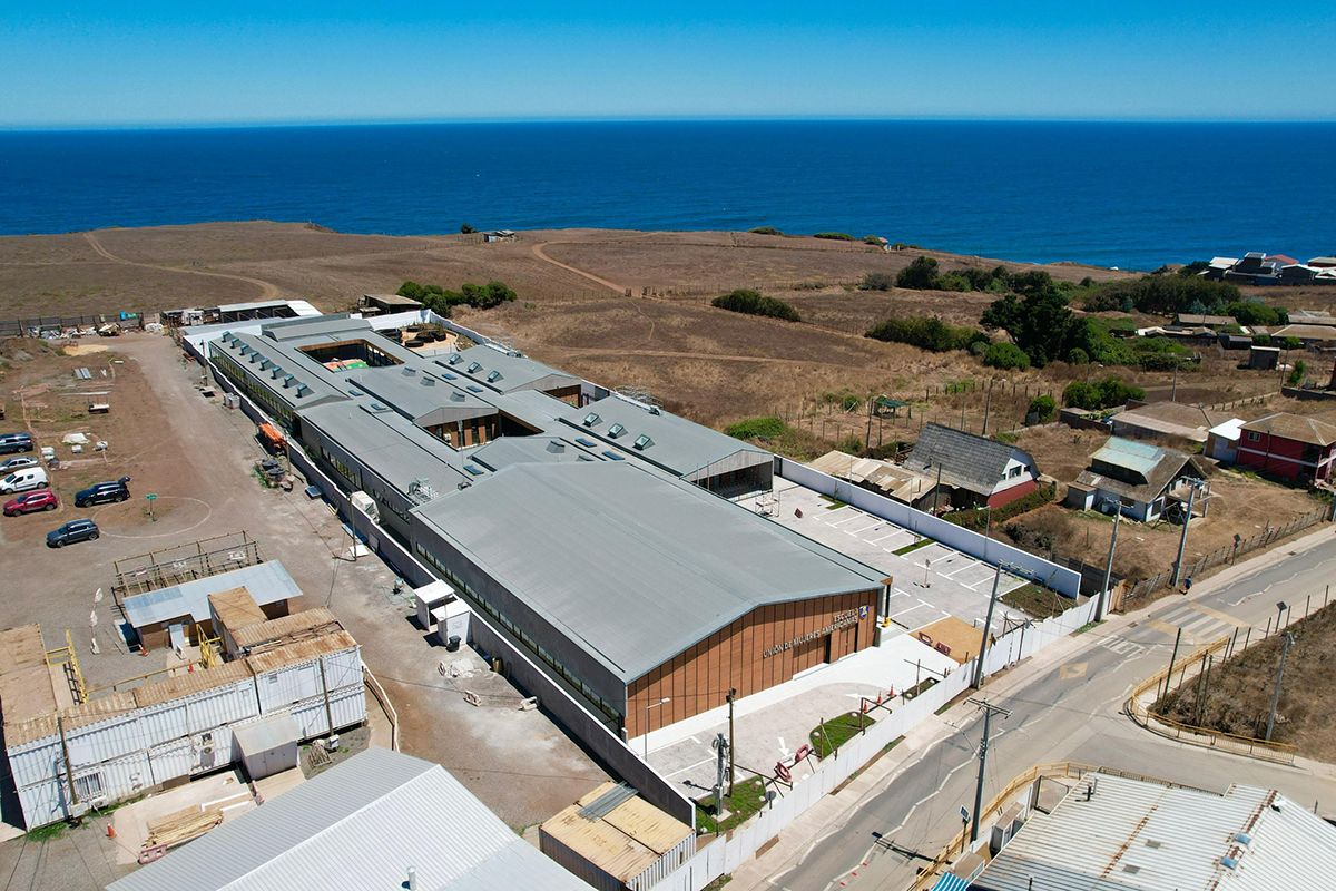 Financiada por el Gobierno Regional: Concluye la construcción de la escuela básica de Bucalemu