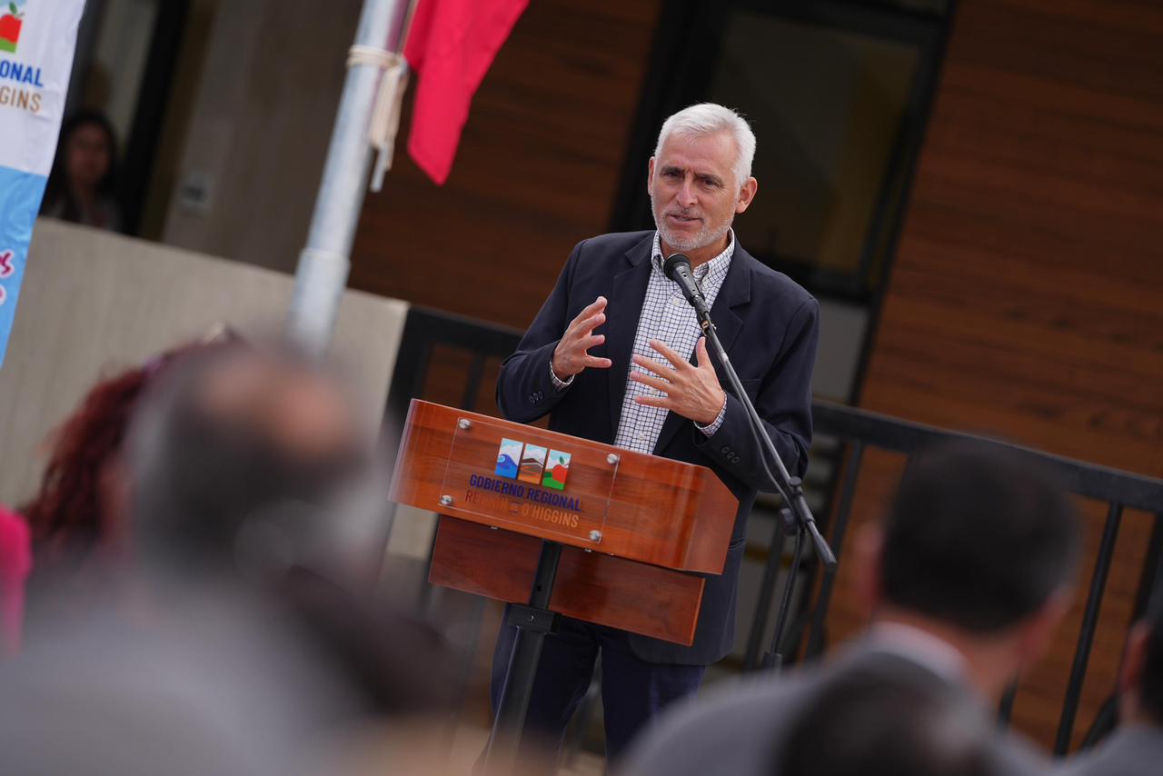 Gobernador Regional rechaza fuerte alza a los combustibles: “golpean fuertemente a la gente de trabajo, la clase media y los más pobres, pero reducen impuestos a los más ricos”